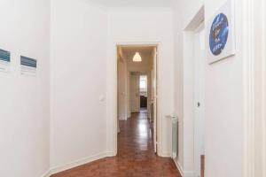 HOUZE Spacious flat in Charming&Historical Lisbon