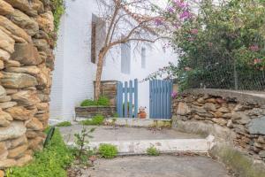 Cycladic Garden Getaway with Panoramic Views Andros Greece