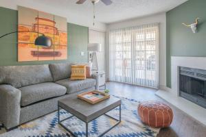 Two-Bedroom Apartment room in WanderJaunt - South Scottsdale Apartments