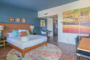 One-Bedroom Apartment room in WanderJaunt -- Classic Downtown Phoenix Apartments