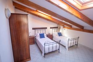 Two-Bedroom Apartment with Terrace (5 Adults) - Penthouse room in Antico Palazzo Scala