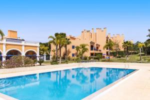 Apartment room in Luxury 2 Bedroom Apartment in Vila Sol Resort