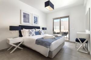Contemporary 4 Bedroom Apartment in Vale de Parra