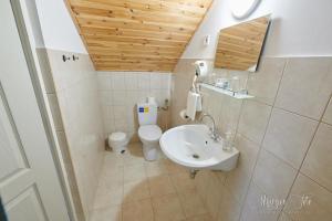 Kamarás Klastrom House