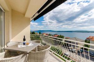 Apartment in Crikvenica 34977 