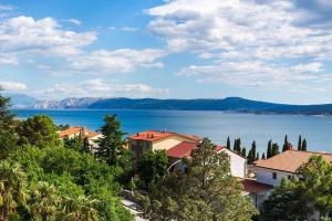 Apartment in Crikvenica 34977 