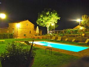 Holiday home in Cortona with swimming pool
