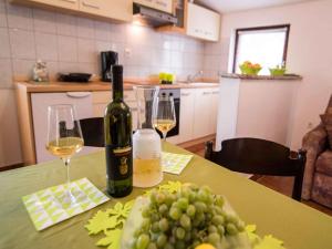 Apartment in Vrbnik - Insel Krk 13622