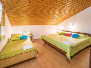 Apartment in Vrbnik - Insel Krk 13622