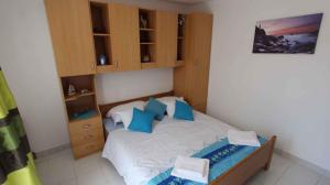 Apartments in Malinska - Insel Krk 27336