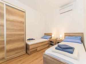 Apartments in Njivice - Insel Krk 27657