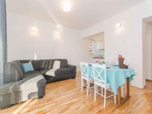 Apartments in Njivice - Insel Krk 27657