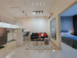 Arte Mont Kiara Luxury Suite with Heated Jacuzzi Pods - Free Parking - Next to MITEC- by The Stay Hub