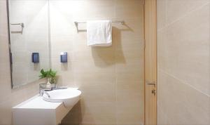 Ecobay Halong -Mountain view and near Marina beach