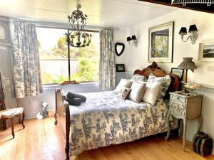 Pomegranite Beach House