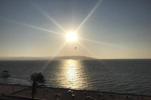 PARACAS megaview bayfront flat