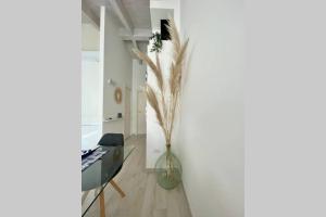 FREE PRIVATE PARKING, New Apartment img15