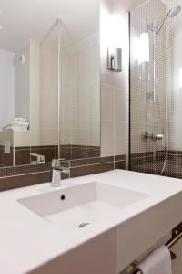 Hotels Hotel Mercure Lyon Centre Charpennes Parc de la Tete d'Or : photos des chambres