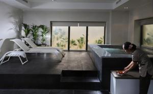 Spa, Ramada Hotel & Suites By Wyndham Dubai JBR in Dubai