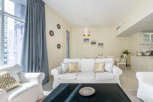 Charming 3 BR with walking distance to the Beach