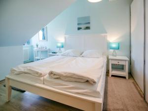Dünenpark Binz - Komfortplus Ferienwohnung mit 1 Schlafzimmer und Balkon im Dachgeschoss 136