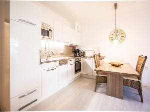 Dünenpark Binz - Komfortplus Ferienwohnung mit 1 Schlafzimmer und Terrasse im Erdgeschoss 200
