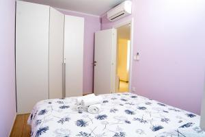 Apartments & Rooms Stella