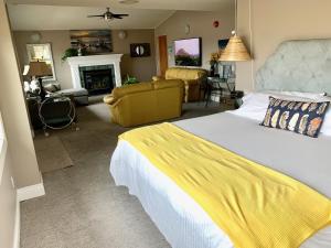 Paradise Inn On the Beach