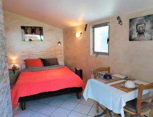 B&B / Chambres d'hotes La Picholine : photos des chambres