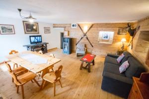 Maison Glarey Courmayeur CIR VdA 0023