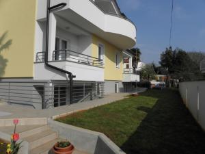 Apartments Paolo in Zambratija at the sandy beach 158