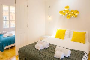 Alfama Terrace River View by LovelyStay