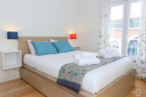 Azulejos Charming Apartment with Terrace 2 by Lisbonne Collection