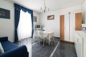 Apartment in Savudrija with sea view, terrace, air conditioning, Wi-Fi (123-9)