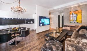 LUXUEUX APPARTEMENT AU COEUR DE GENEVE ,a deux pas du LAC