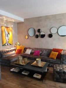 LUXUEUX APPARTEMENT AU COEUR DE GENEVE ,a deux pas du LAC