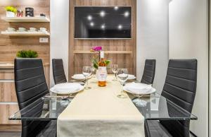 MyFlat SilverLake Wellness Apartment