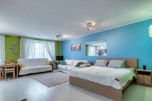 Deluxe Apartment room in Sunplace Sadovayaa
