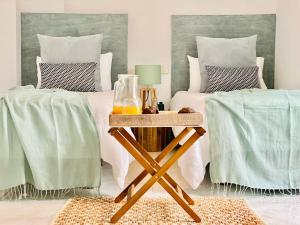 Canaryislandshost l Famara Surfer