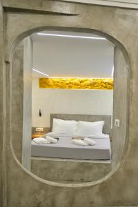 CAVE Luxury House