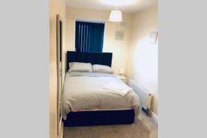 Manchester Lounge 4BR house Stockport Airport