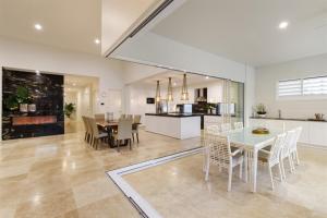 Exquisite Riverside Living, Noosaville