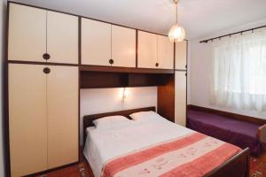 Apartment 1 room in One-Bedroom Apartment in Pula IX