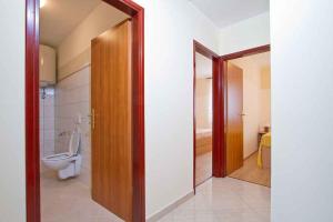 Two-Bedroom Apartment in Novigrad I