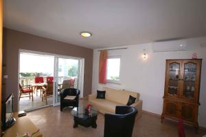 Apartment in Malinska - Insel Krk 12860