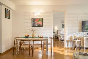 La Mer Apartments - 10 mins Drive to Candolim Beach - 20 mins from Panjim