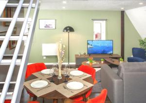 Appartements Le Cosy - Coeur de Ville - Wifi THD - 4 Pers : photos des chambres