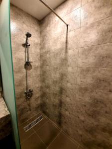 لي لي المبرز للشقق المخدومة - درجة اقتصادية