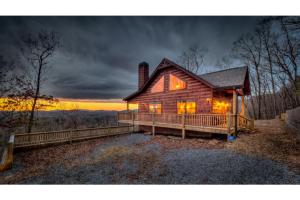 Mystic Mountain Lodge - Ubytování bez kategorie ve městě Mineral Bluff