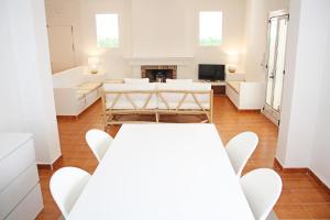 Meritxell seafront villa